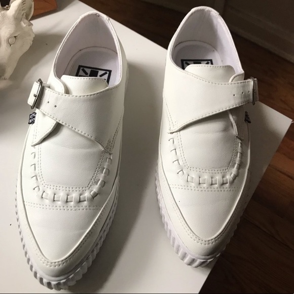T.U.K Shoes - T.U.K white vegan mono buckle pointed toe creeper